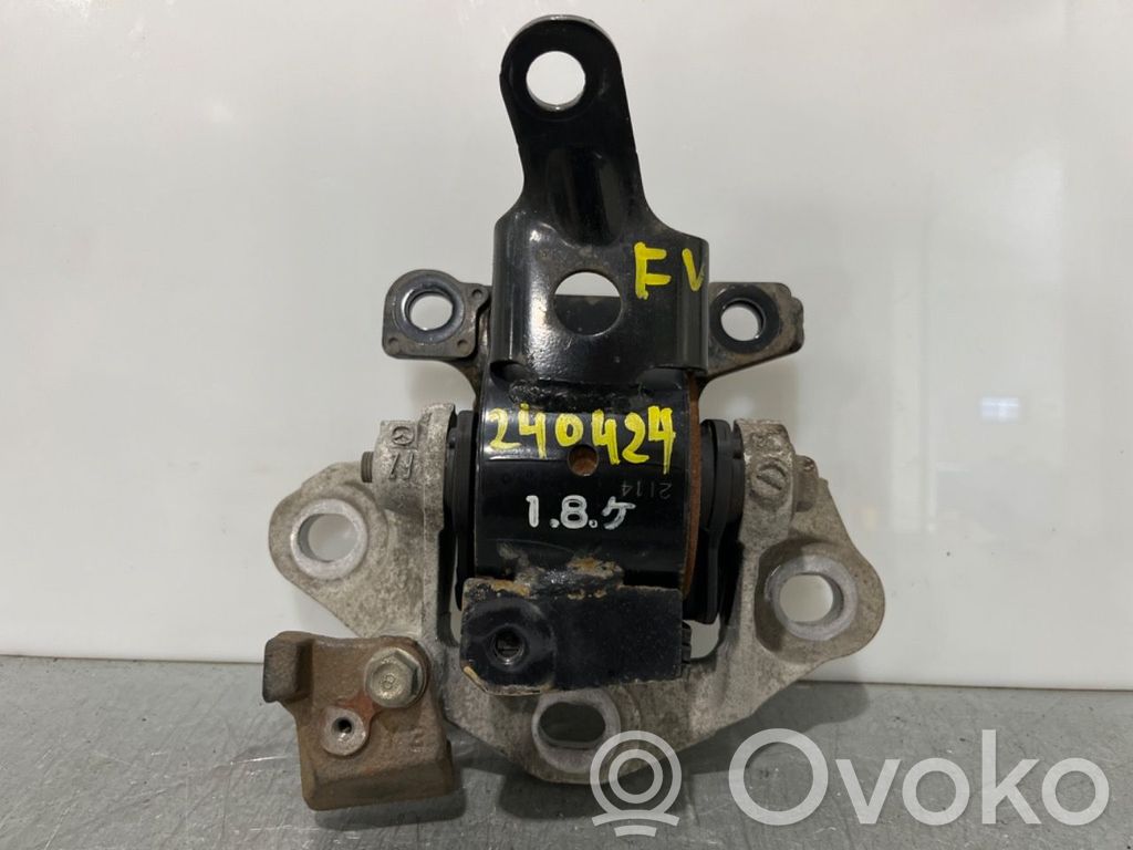 Mazda 6 Engine mount bracket 
