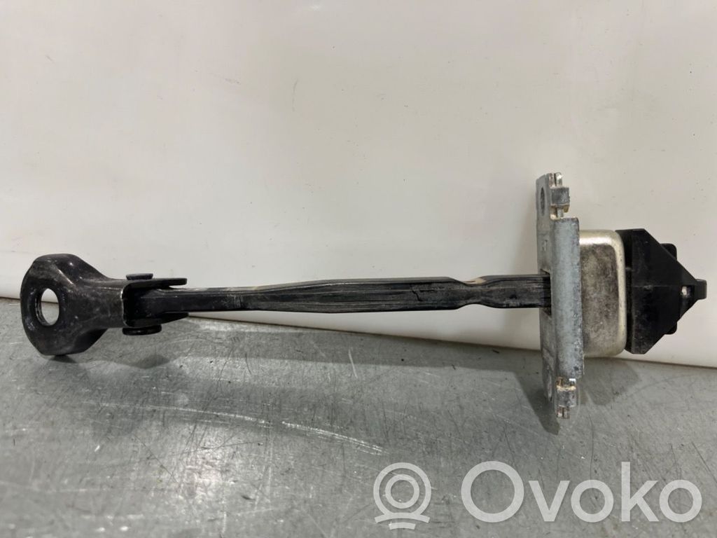 Mazda CX-3 Etuoven pidätin 