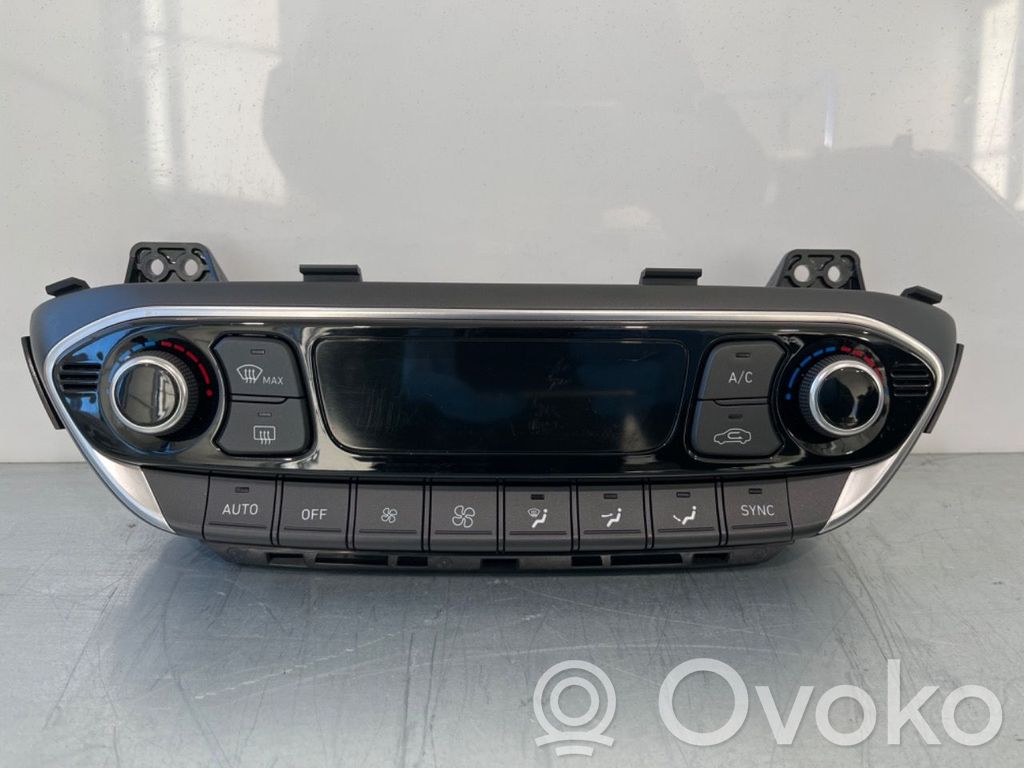 Hyundai i30 Climate control/heater control trim 
