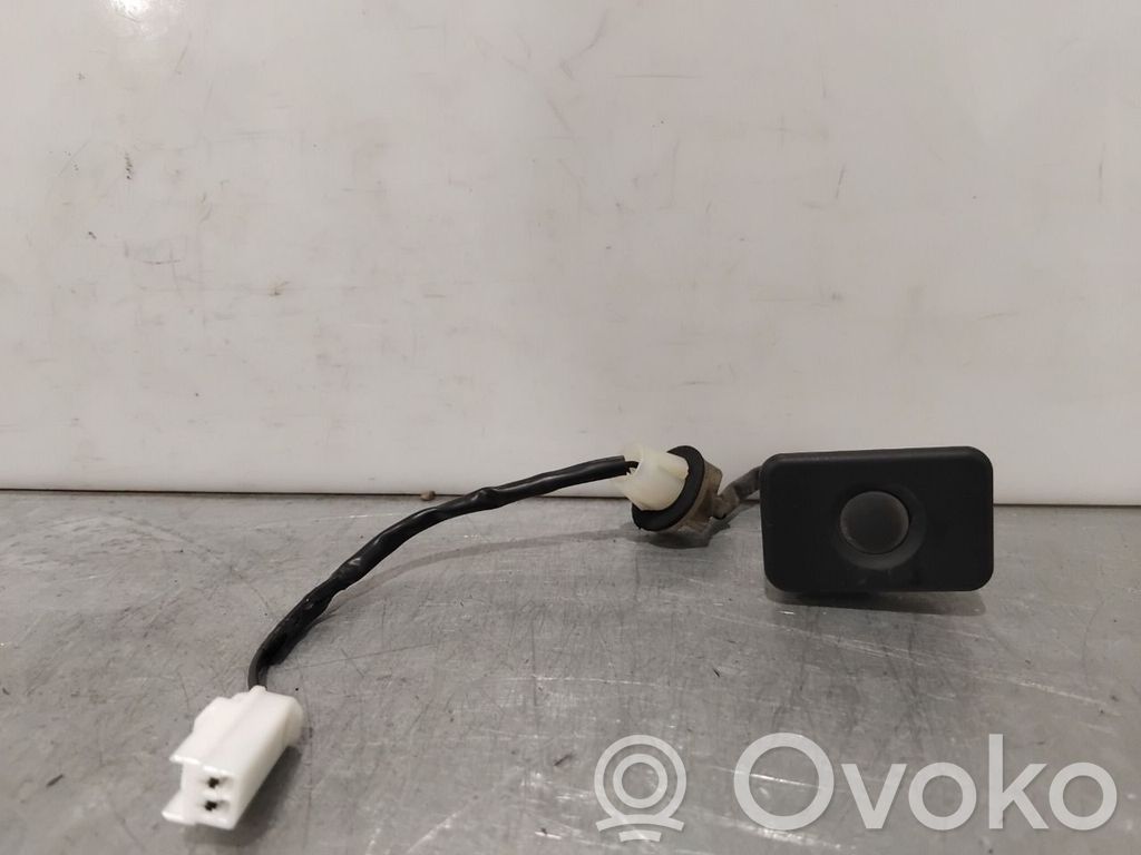 Mazda CX-5 Tailgate opening switch 