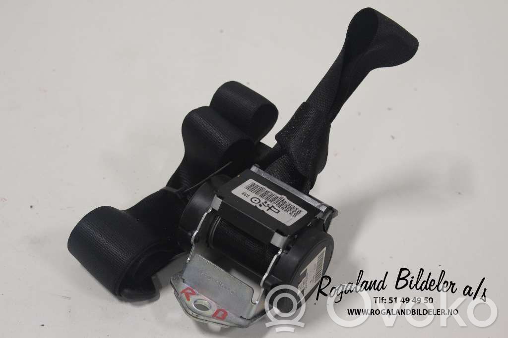 BMW 3 E90 E91 Middle seatbelt (rear) 
