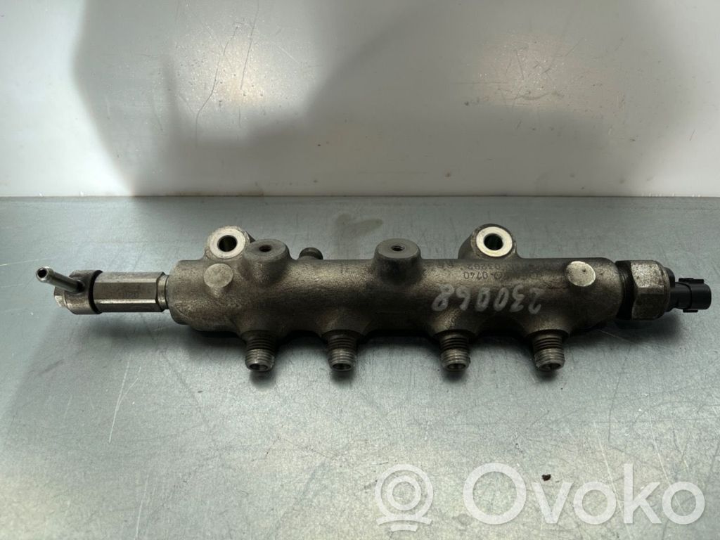 Mazda 6 Fuel distributor 