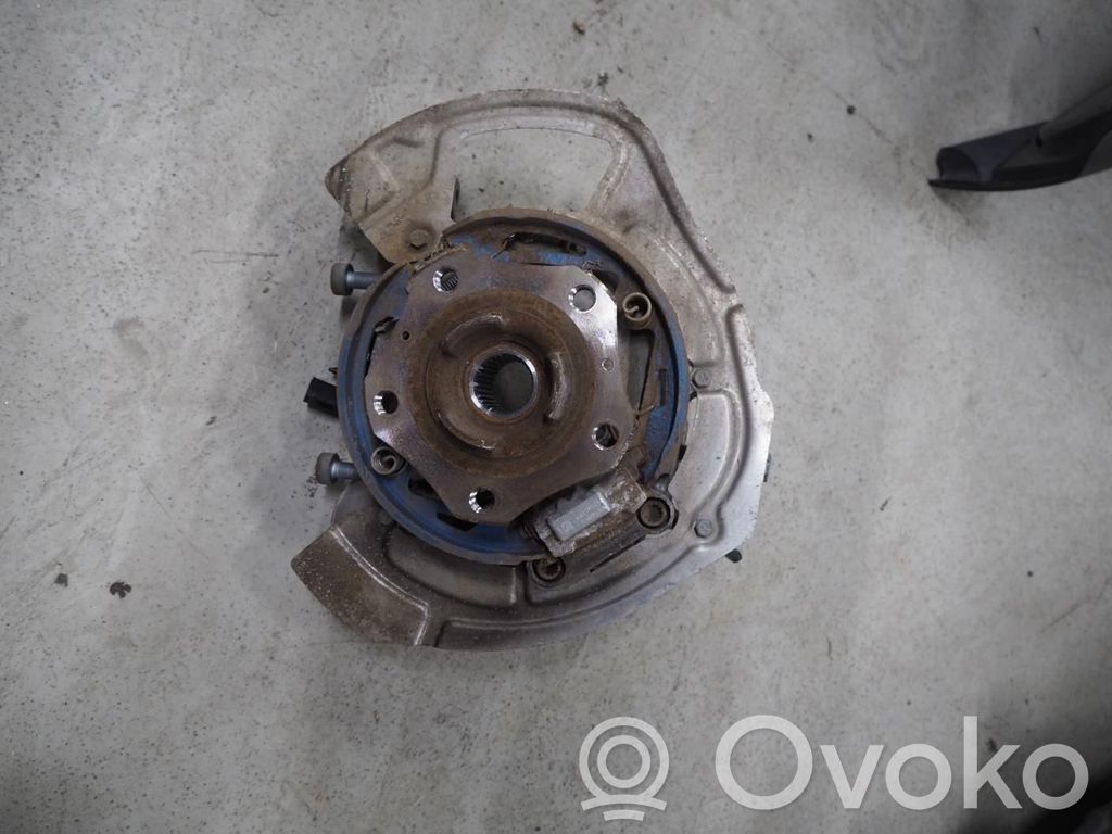 Porsche Taycan 9J1 Aizmugurē riteņa rumbas vārpstas šarnīrs (stupica, capfa) 