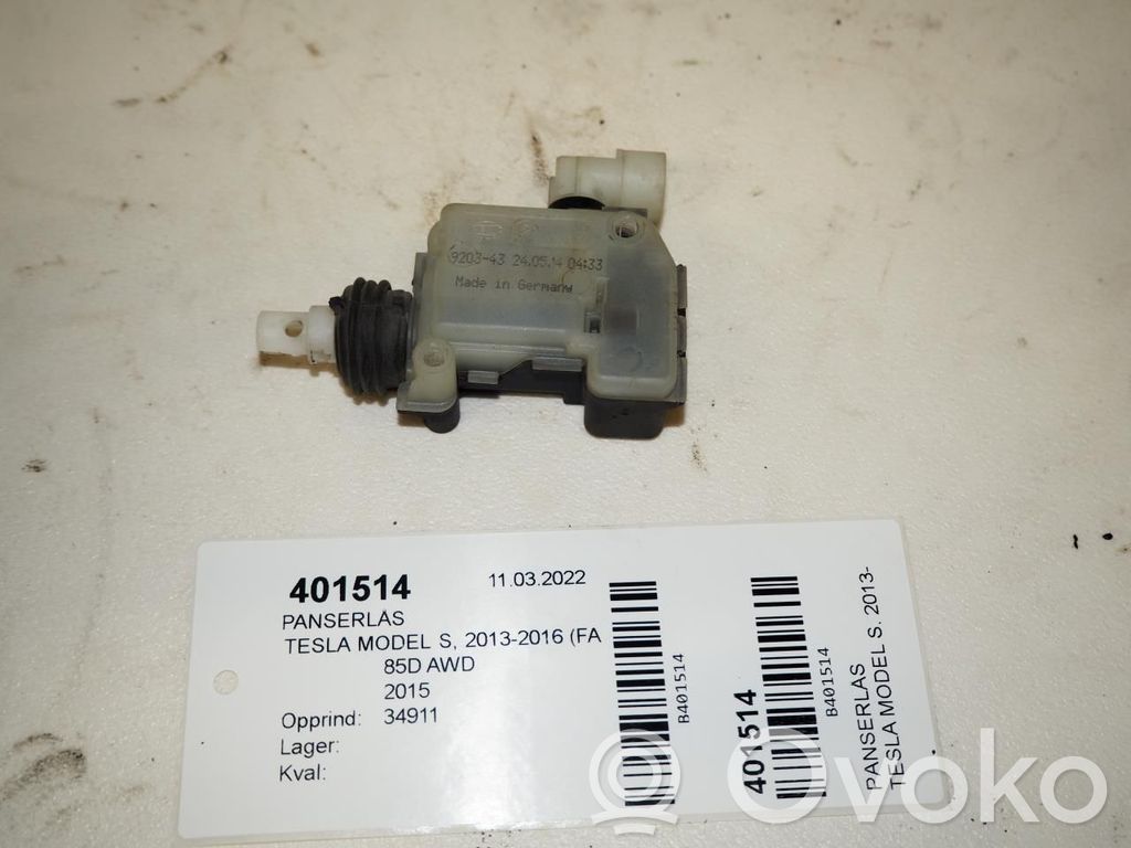 Tesla Model S Spyna variklio dangčio 