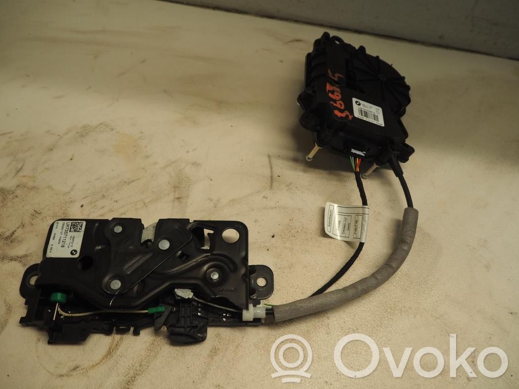 BMW X1 F48 F49 Siłownik elektryczny podnoszenia klapy tylnej / bagażnika 