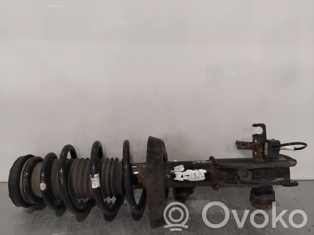 Opel Astra J Priekšpusē amortizators ar atsperi 
