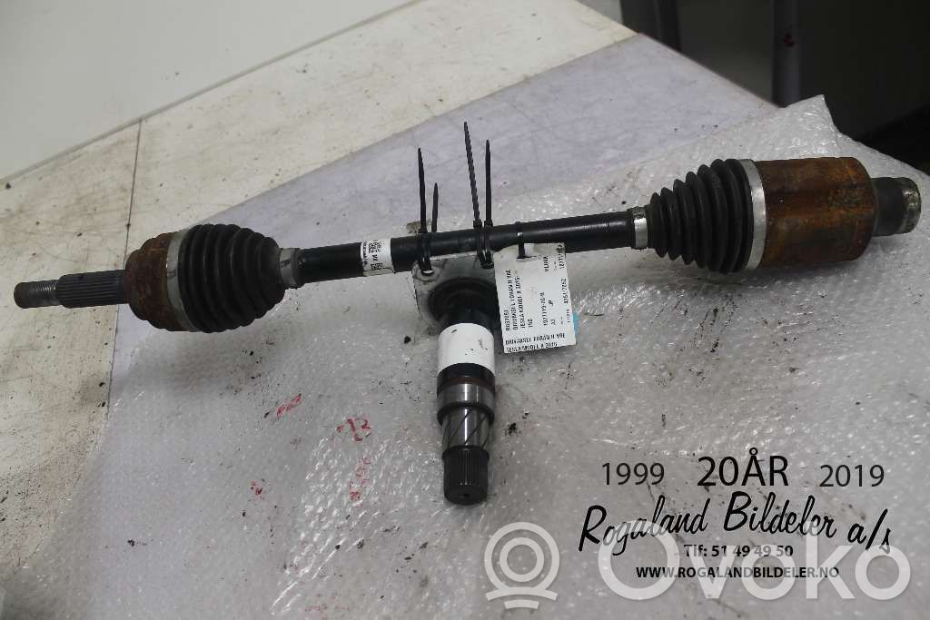 Priekinis pusašis   102711500D,102711500D,102711500D,102711500D
