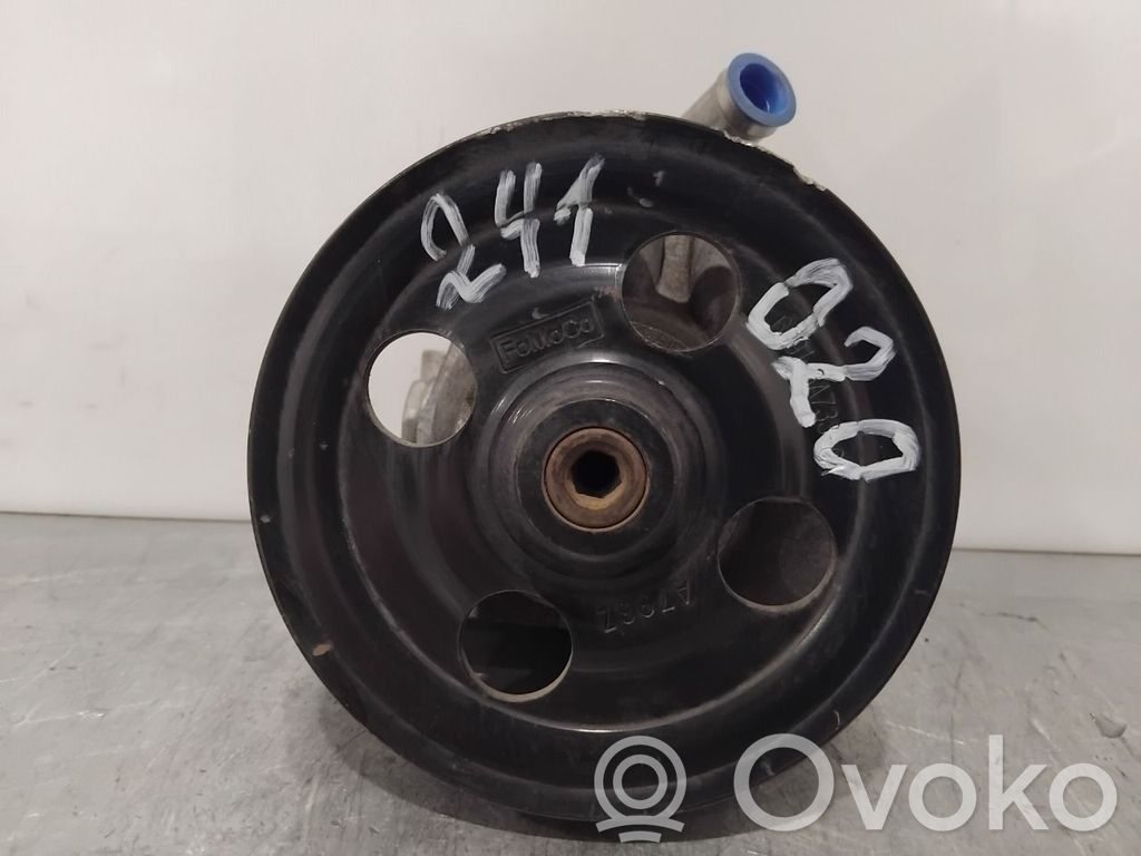 Volvo V70 Ohjaustehostimen pumppu 