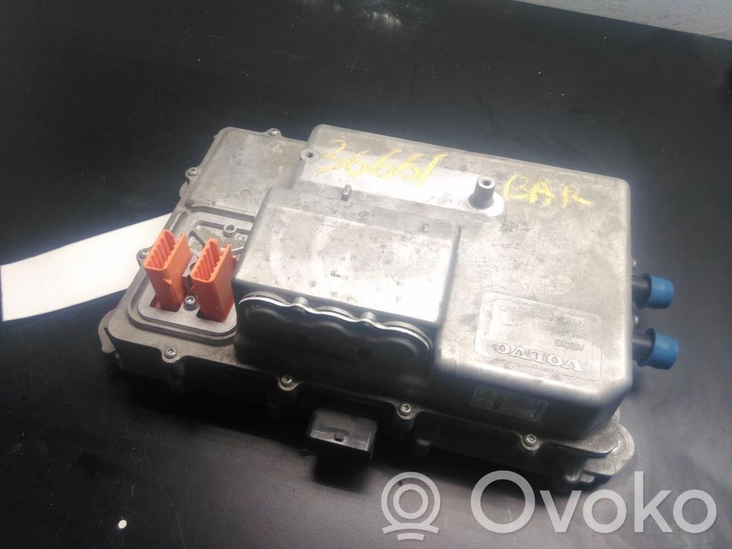 Inversor/convertidor de voltaje   36010567,32335807,42004260,32335807,36010567,42004260