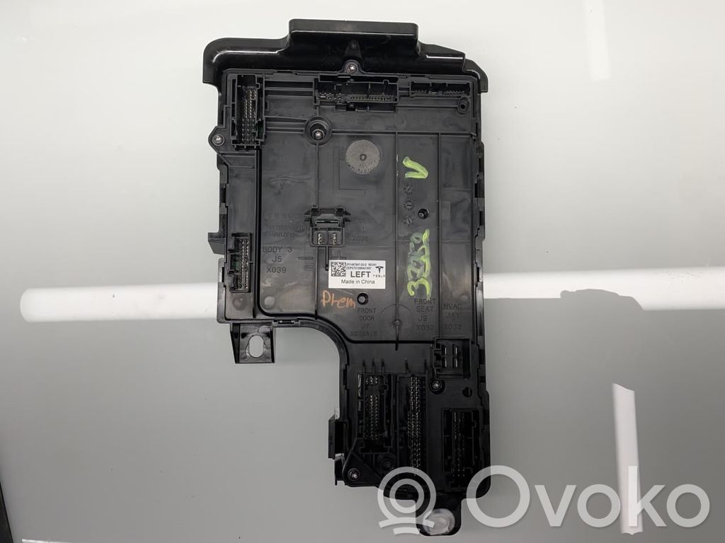 Tesla Model Y Kiti valdymo blokai/ moduliai 
