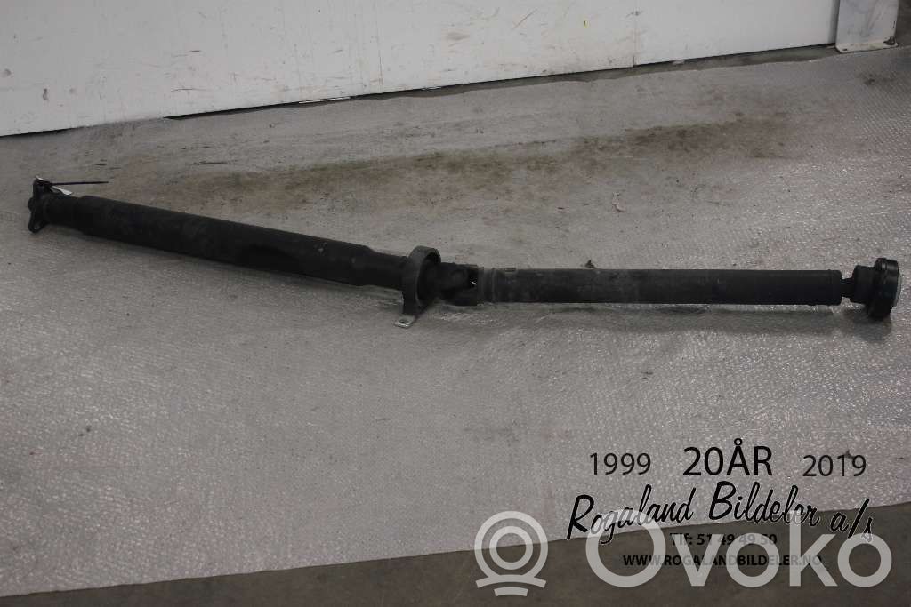 BMW 5 E60 E61 Kardanas komplekte 