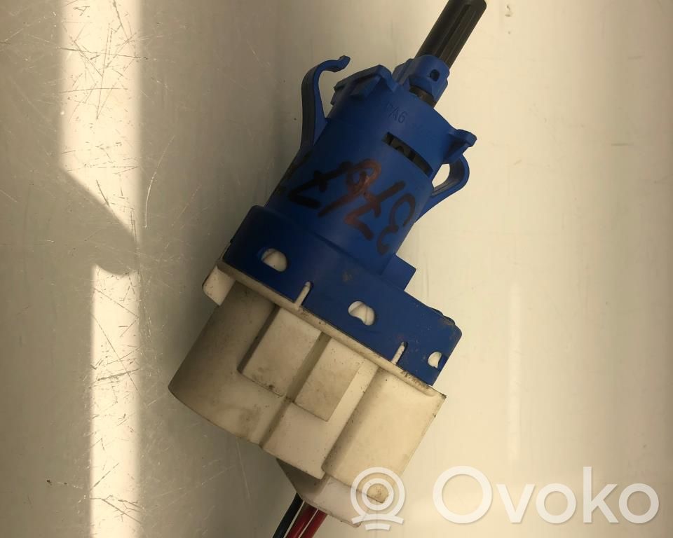 Tesla Model S Other switches/knobs/shifts 
