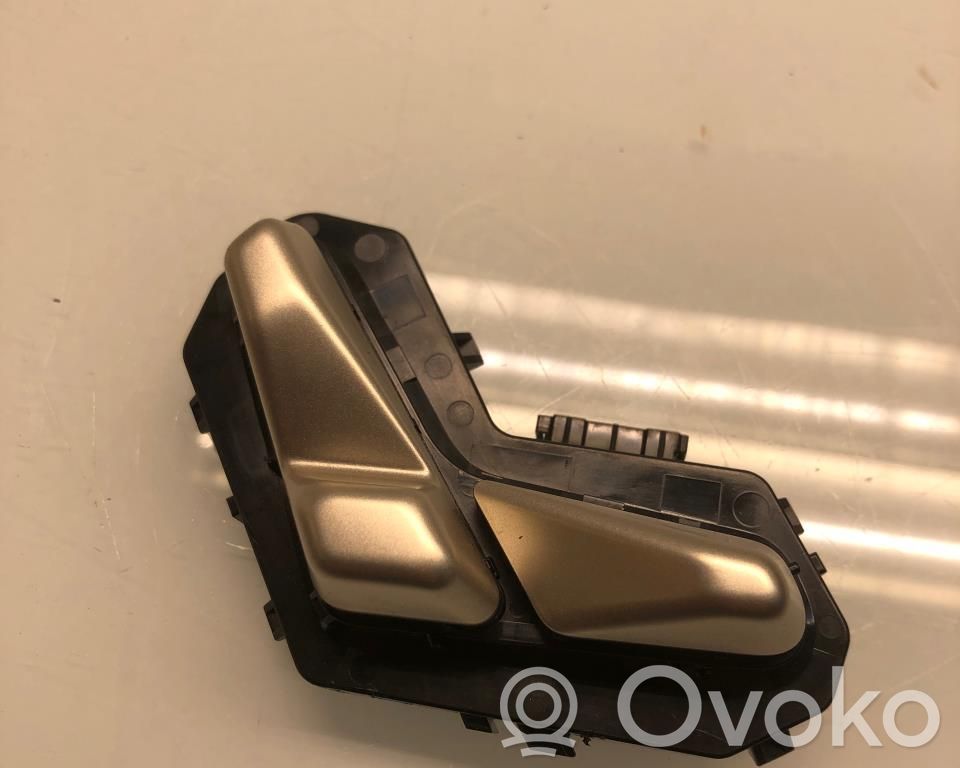BMW iX Moldura del interruptor de la ventana de la puerta delantera 