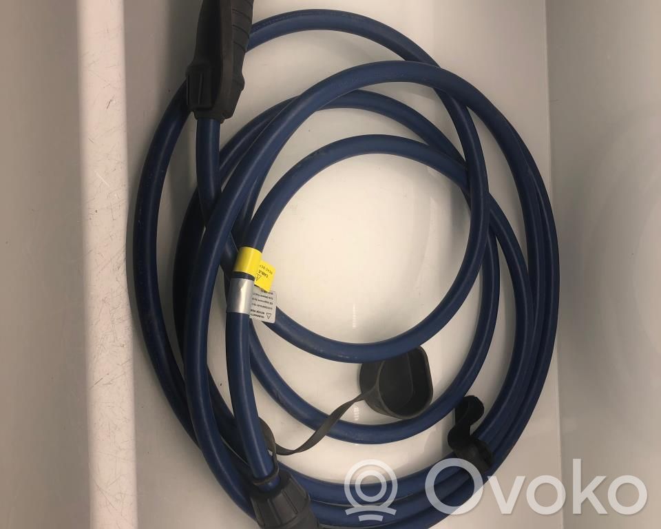 Kabel do ładowania samochodu elektrycznego   2502031,AMLJ8J10C763AA,2502031,AMLJ8J10C763AA