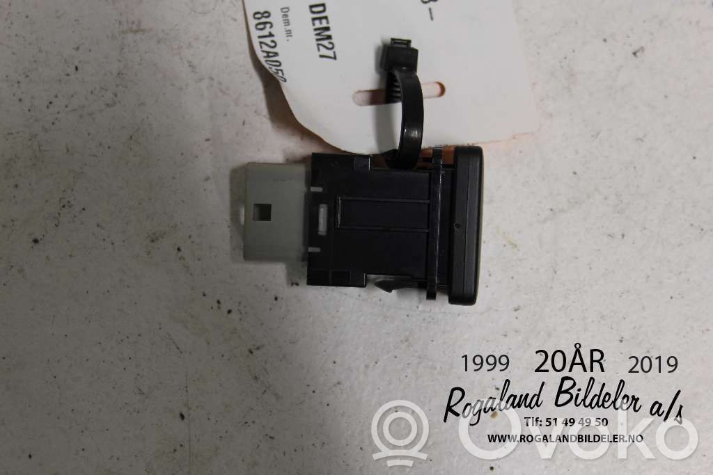 Mitsubishi Outlander Otros interruptores/perillas/selectores 