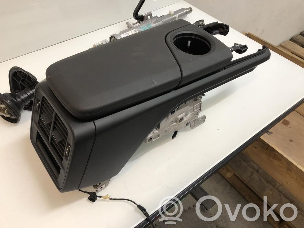 Porsche Taycan 9J1 Reposabrazos 