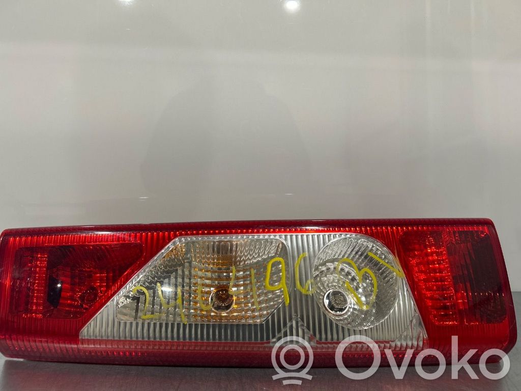Peugeot Expert Rear/tail lights 