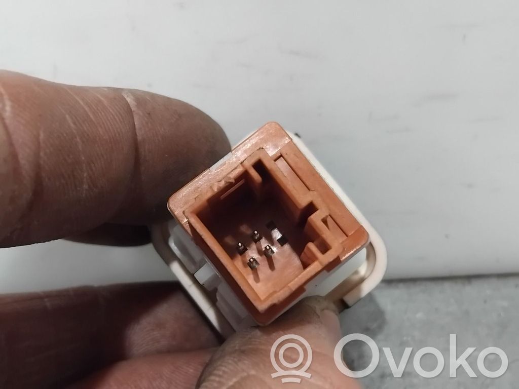Peugeot 407 Hazard light switch 