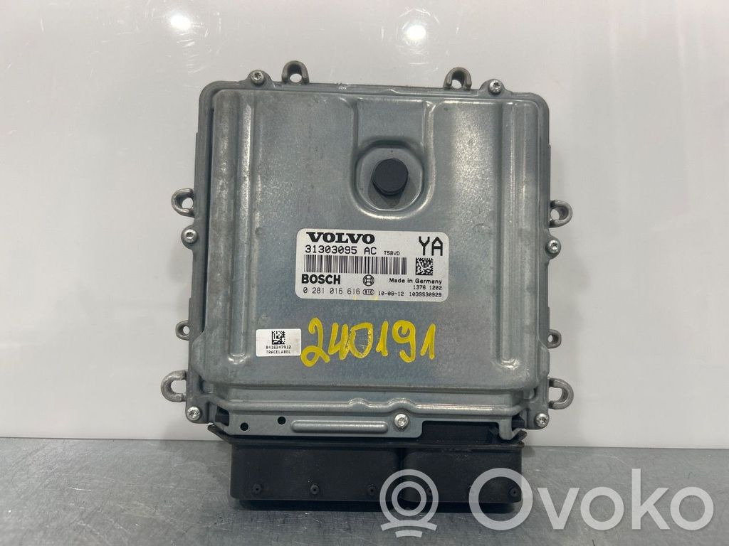 Volvo V70 Engine control unit/module ECU 