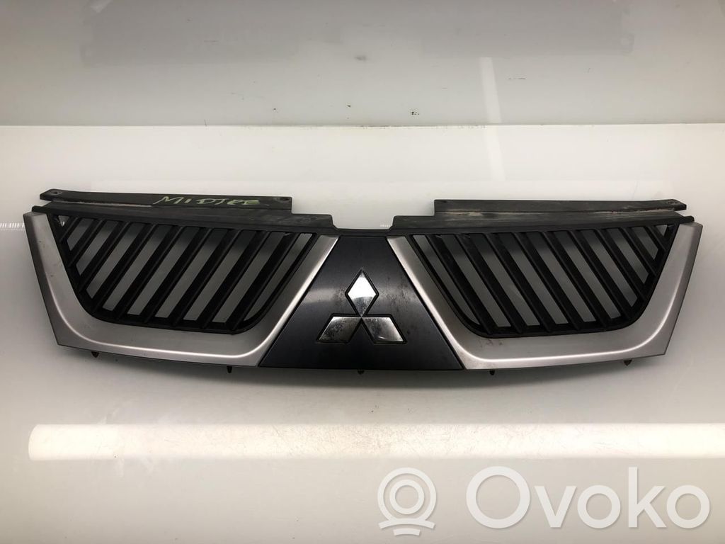 Mitsubishi Outlander Front grill 