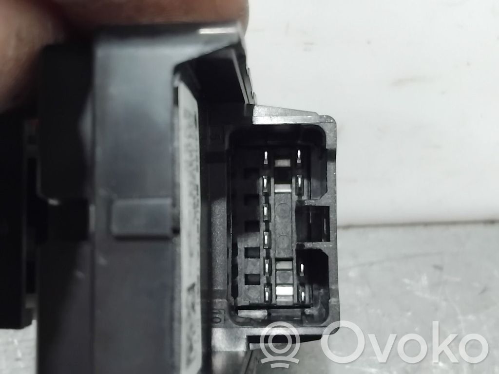 Electric window control switch   11129166,11129166,11129166,11129166,528193772
