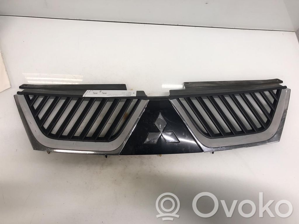 Mitsubishi Outlander Etusäleikkö 