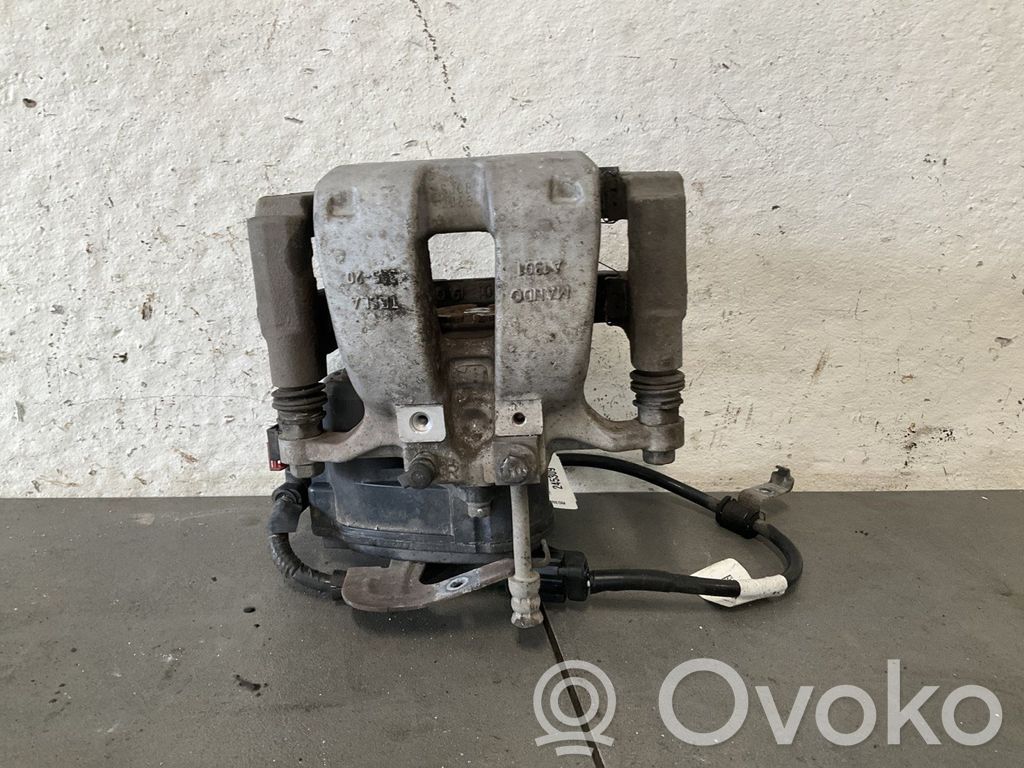 Tesla Model 3 Задний суппорт 