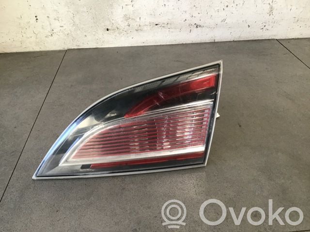 Mazda 6 Aizmugurējais lukturis virsbūvē 