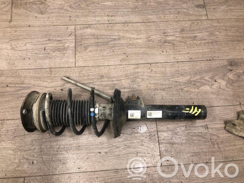 Skoda Octavia Mk3 (5E) Amortyzator osi przedniej ze sprężyną 