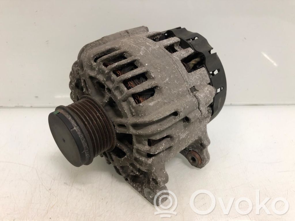 Audi A4 S4 B9 Generatorius 