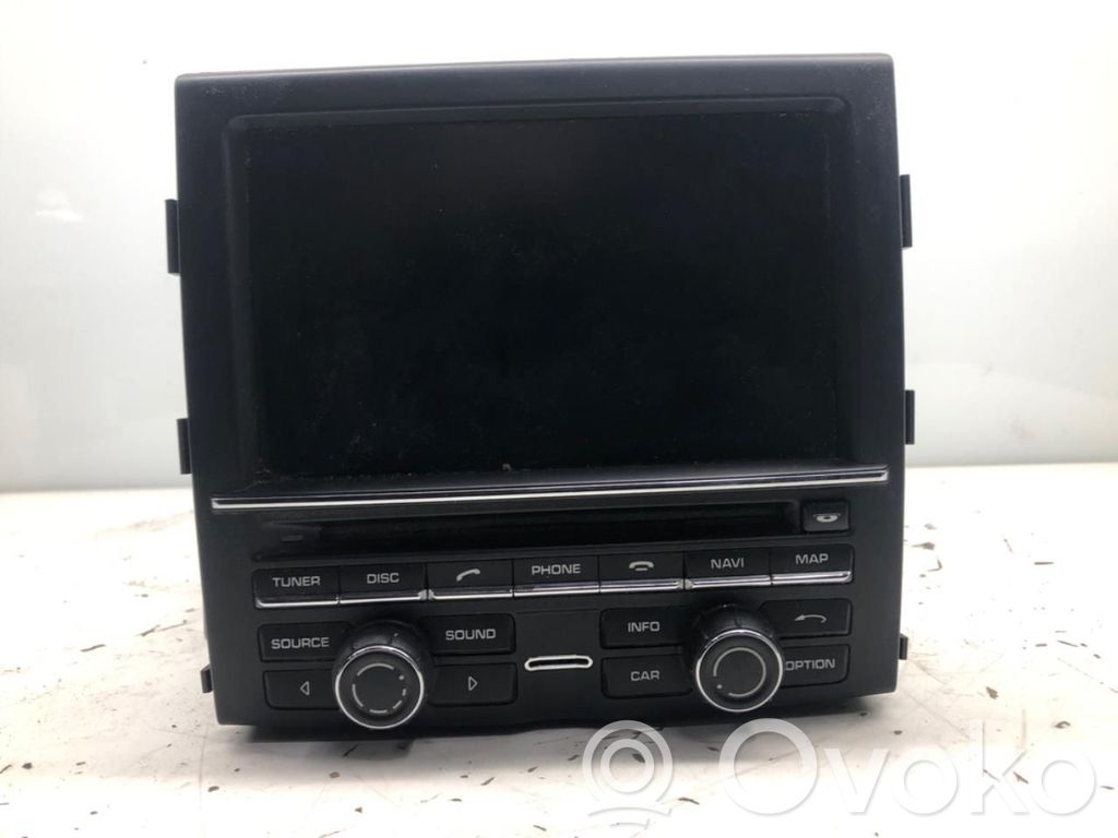 Porsche Cayenne (92A) Panel / Radioodtwarzacz CD/DVD/GPS 