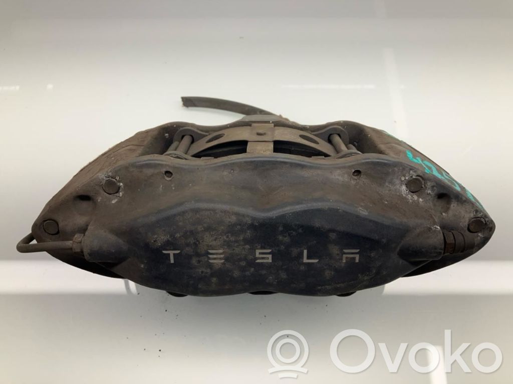 Tesla Model S Priekinis suportas 