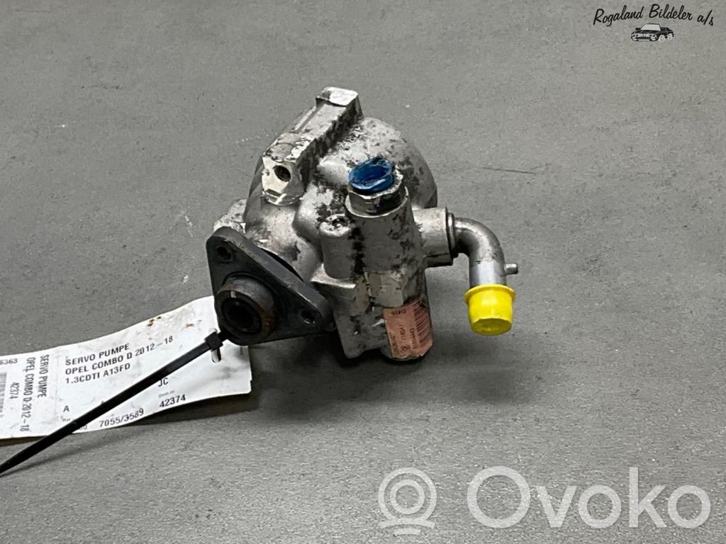 Opel Combo D Ohjaustehostimen pumppu 