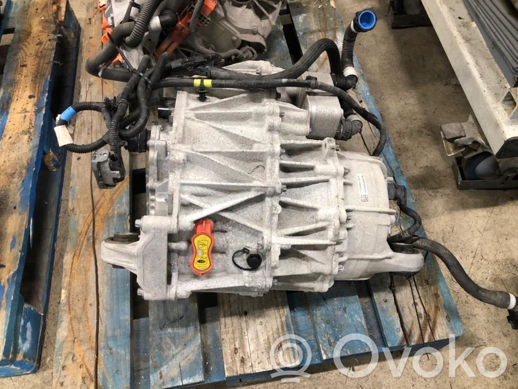 Tesla Model 3 motor de coche eléctrico 