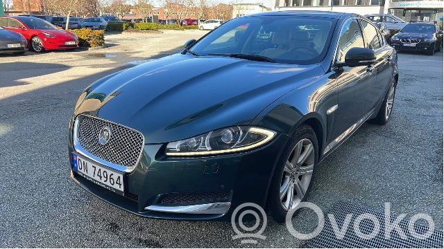 Jaguar XF X250 Bastidor delantero 