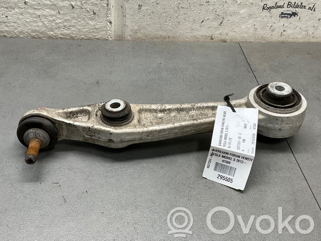 Brazo de suspensión delantero   102735100C,102735100C,102735100C,102735100C