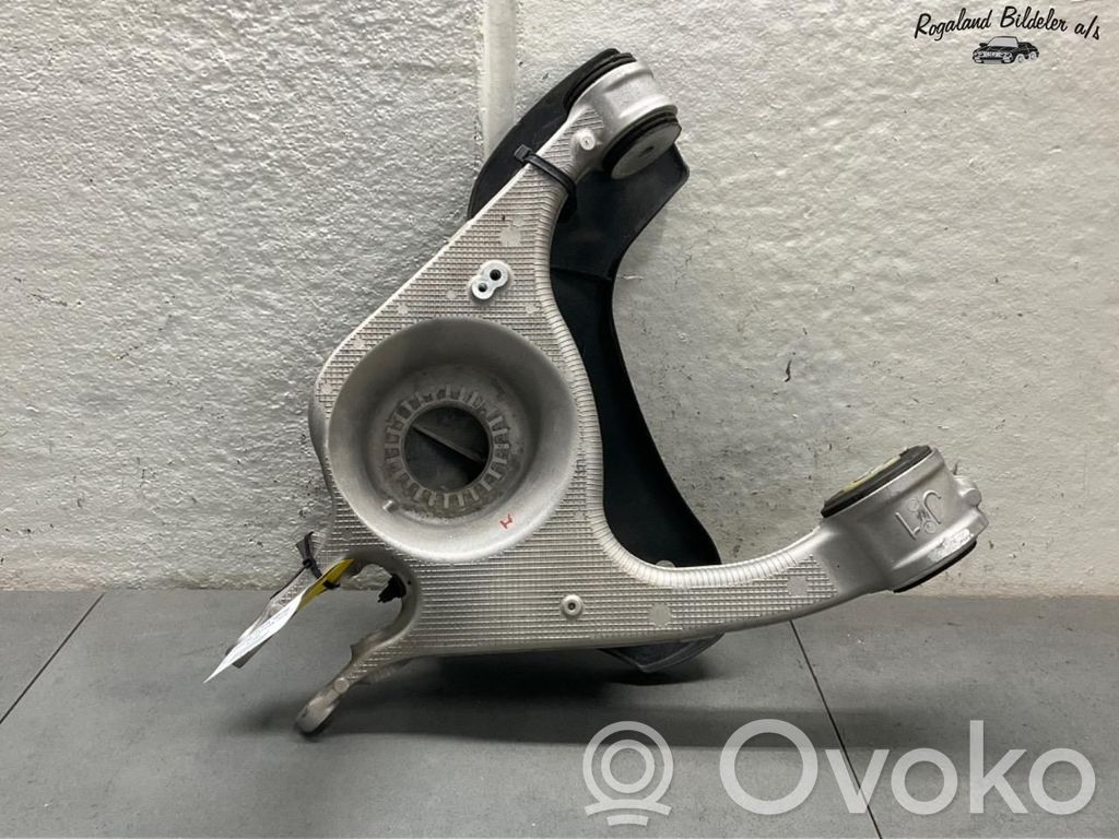 Porsche Taycan 9J1 Wahacz tylny 
