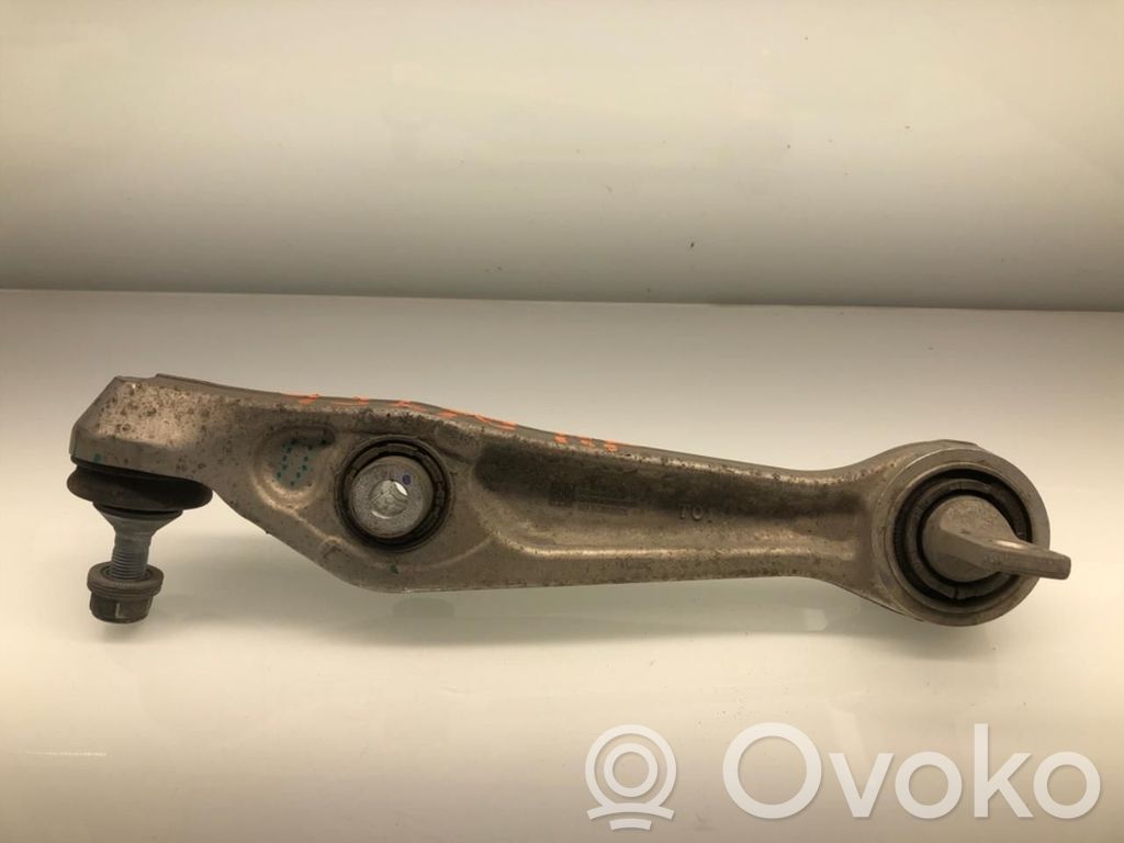 Tesla Model 3 Рычаг 