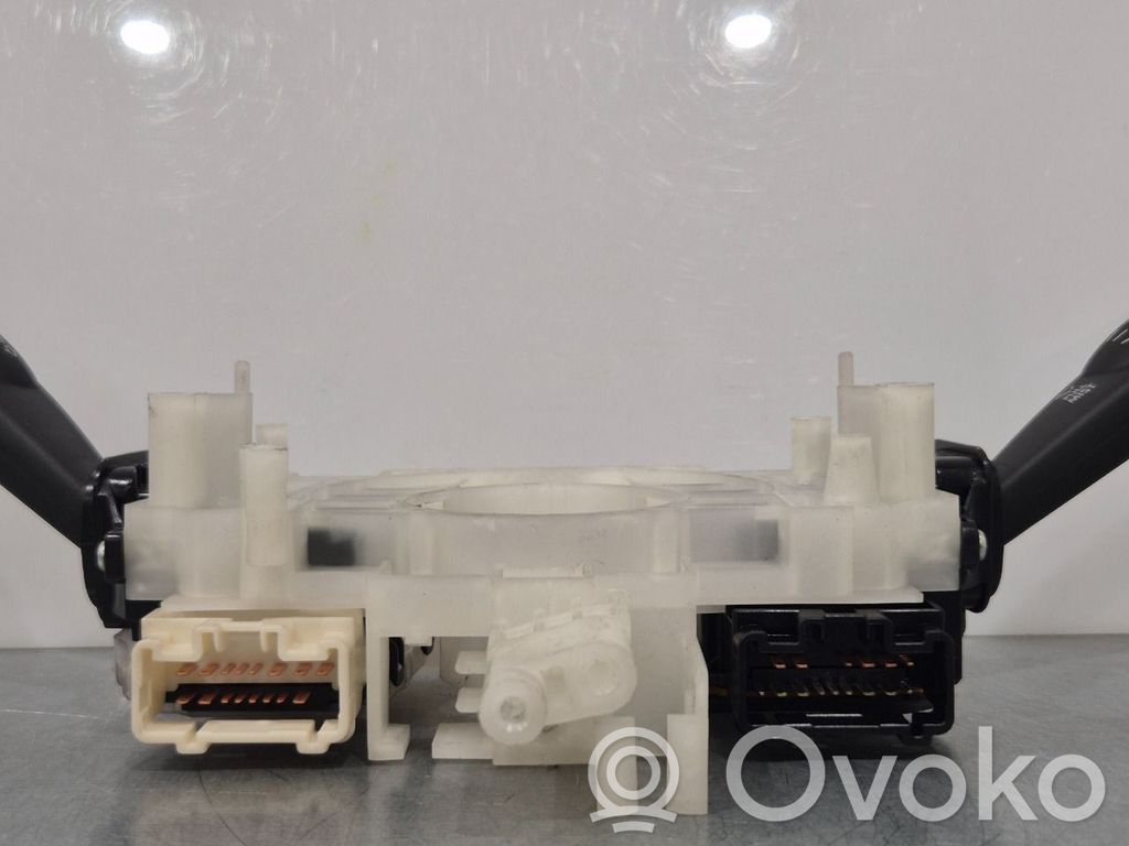 Subaru Forester SH Interrupteur / bouton multifonctionnel 