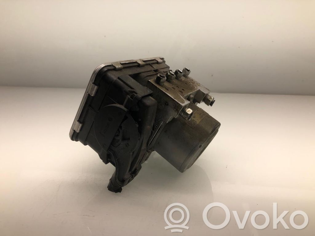 Subaru XV II ABS bloks 