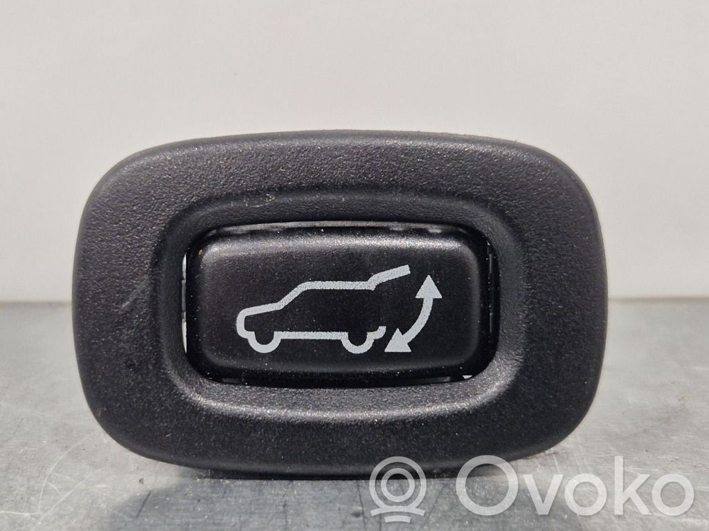 Mitsubishi Outlander Tailgate opening switch 