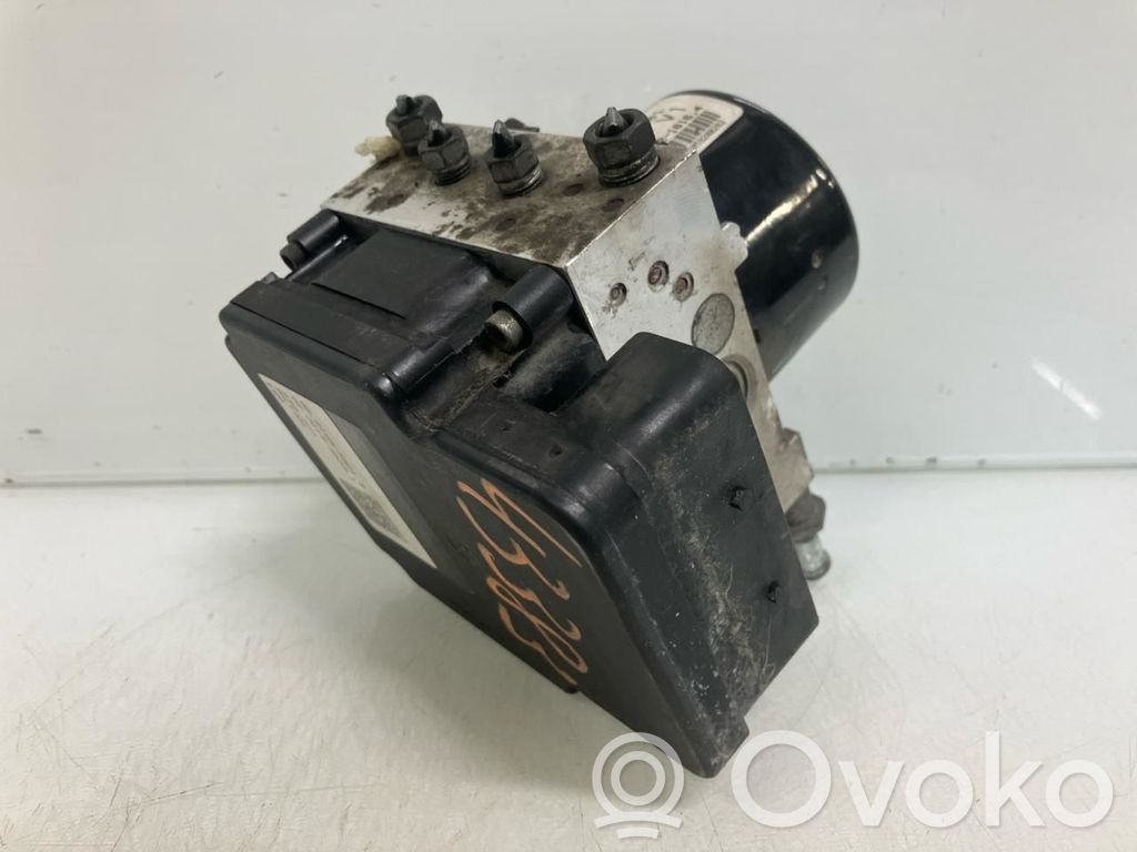 Subaru Outback ABS-pumppu 