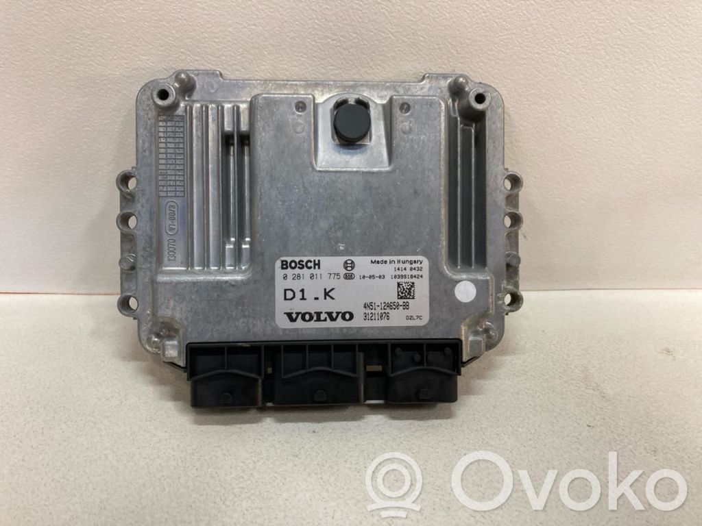Volvo V50 Engine control unit/module ECU 