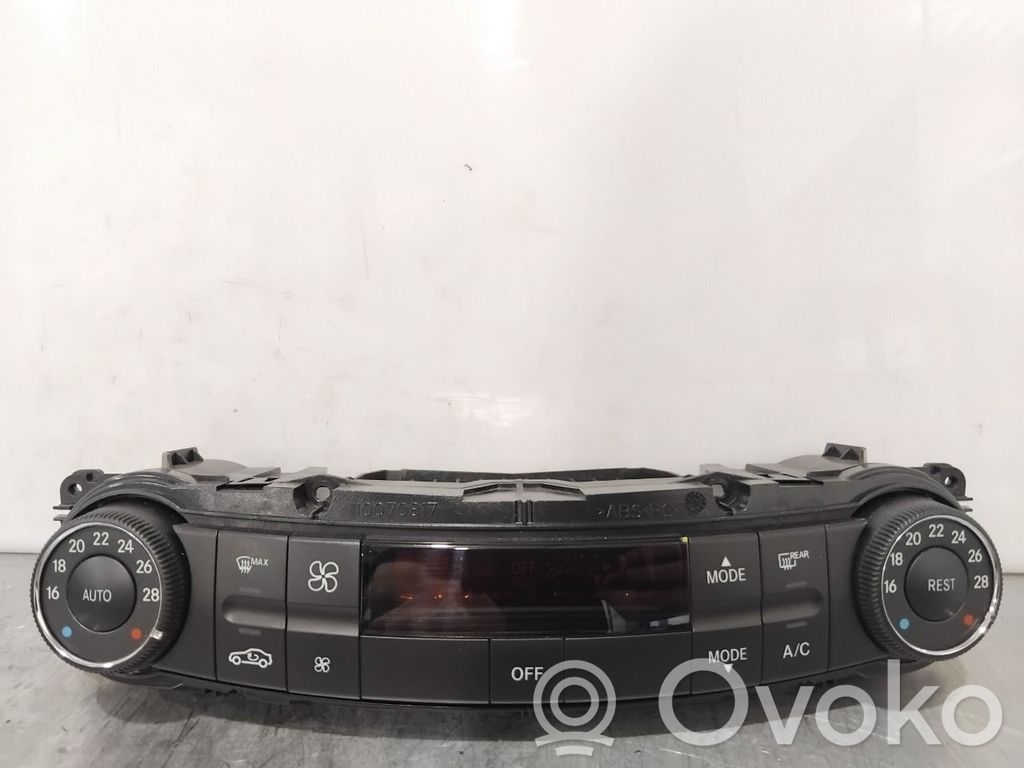 Mercedes-Benz E W211 Console centrale, commande chauffage/clim 