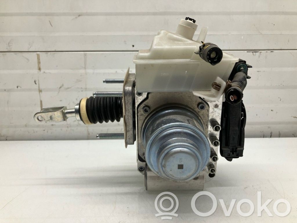 Mazda CX-30 ABS bloks 