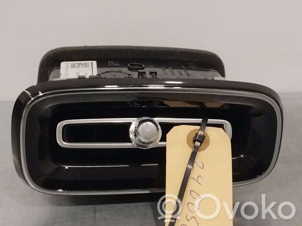 Grille d'aération centrale   31442626,31442626,31442626,31442626