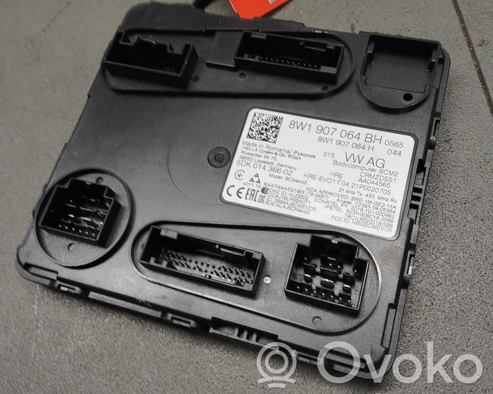 Unidad de control/módulo de carrocería central   8W1907064DH,8W1907064BH,8W1907064BH,8W1907064BH,8W1907064DH
