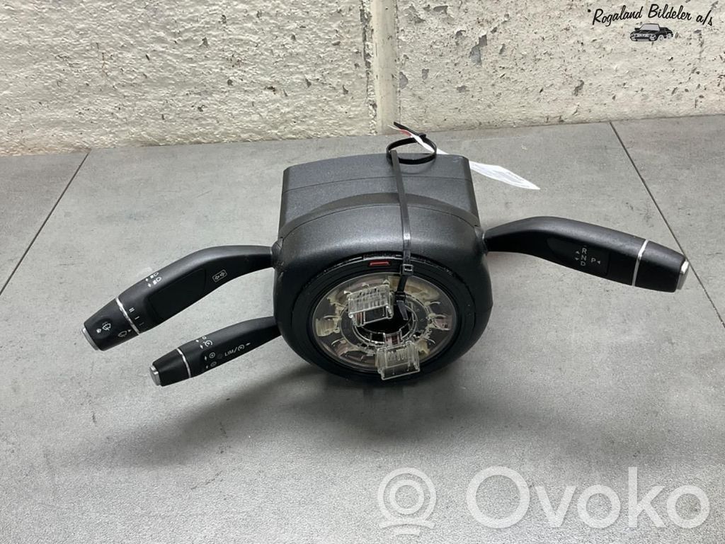Mercedes-Benz C W205 Interruptor de control multifunción 