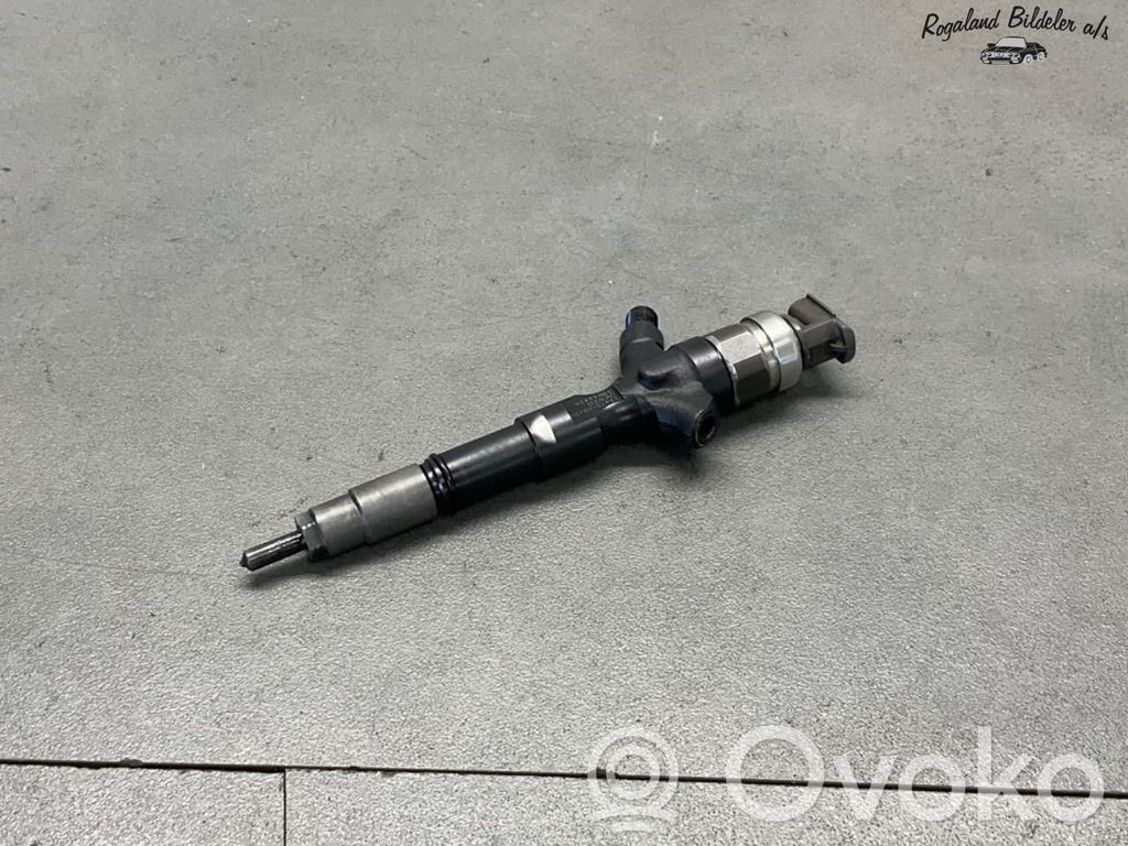 Toyota Hilux (AN10, AN20, AN30) Injector combustibil 