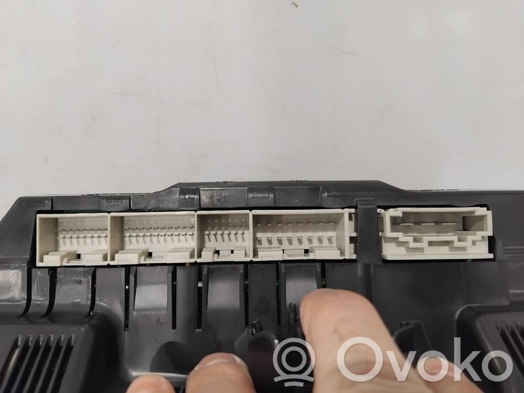 Audi A6 S6 C6 4F Console centrale, commande chauffage/clim